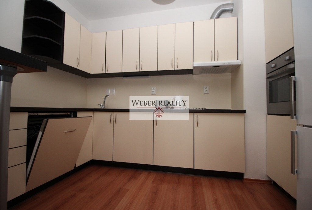 WEBER REALITY 2-izb.kompletne zariadený byt s balkónom v novostavbe CUBICON, pekný a útulný