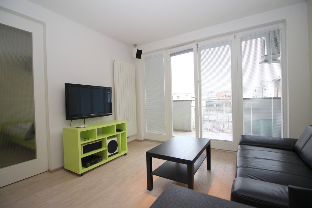 2-izbový krásny kompl.zariadený a zrekonštruovaný byt v centre Lazaretská, pri Eurovea, vrátane Energií